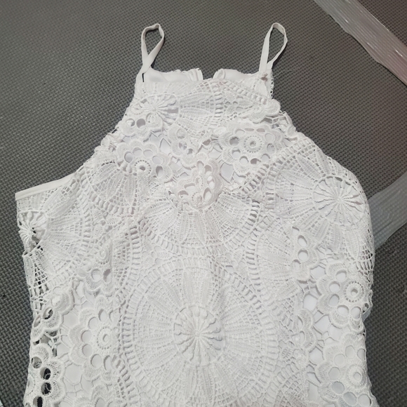 White lace dress - Picture 2 of 4
